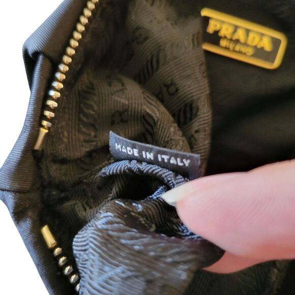 Prada Bow-Detailed Nylon Wristlet Clutch in Black - Picture 4 of 16